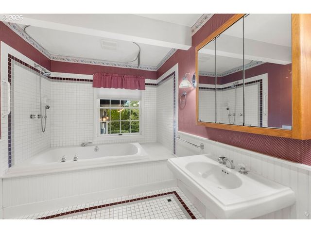 8318 Nw BACON Rd, Vancouver, WA 98665