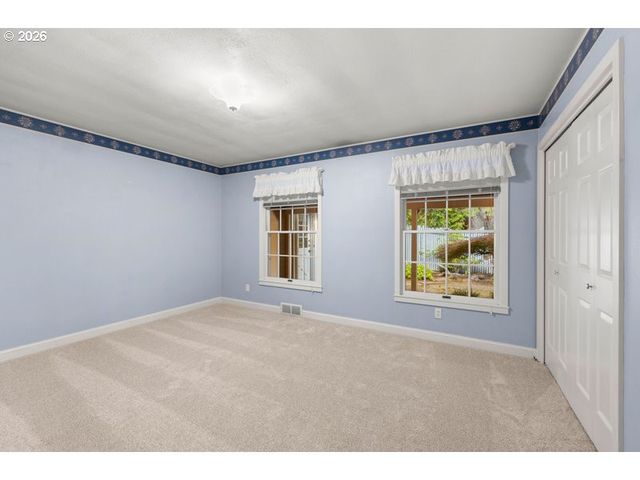 8318 Nw BACON Rd, Vancouver, WA 98665