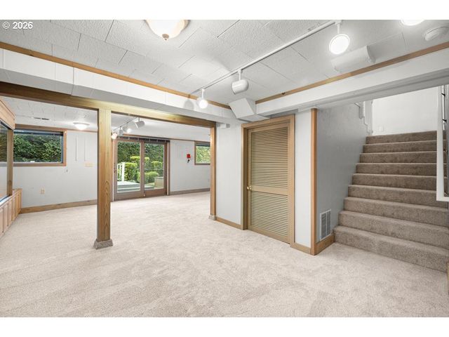 8318 Nw BACON Rd, Vancouver, WA 98665