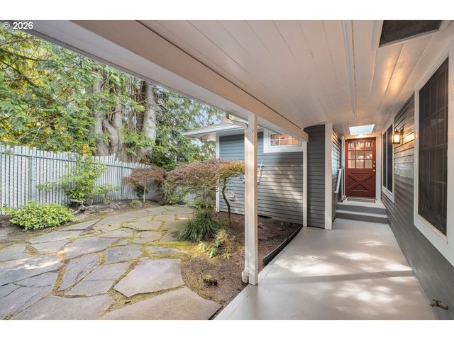 8318 Nw BACON Rd, Vancouver, WA 98665