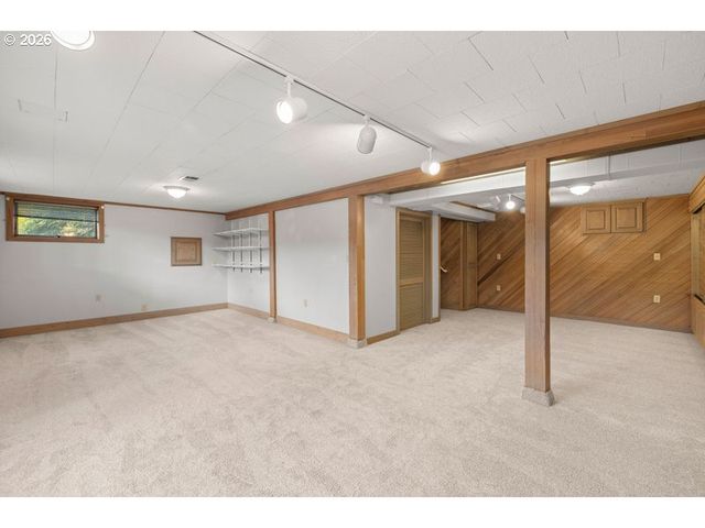 8318 Nw BACON Rd, Vancouver, WA 98665