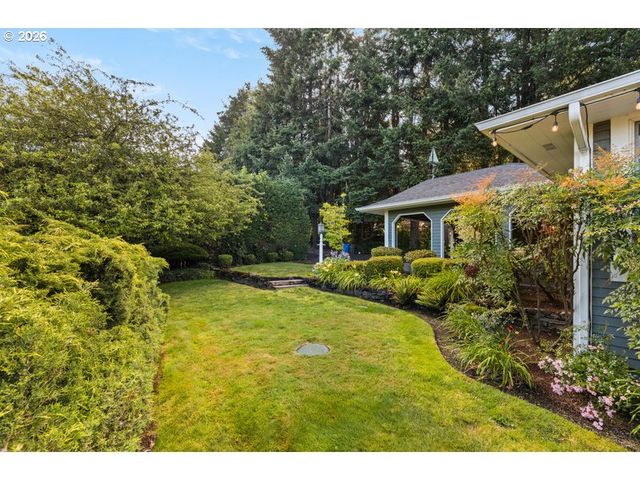 8318 Nw BACON Rd, Vancouver, WA 98665