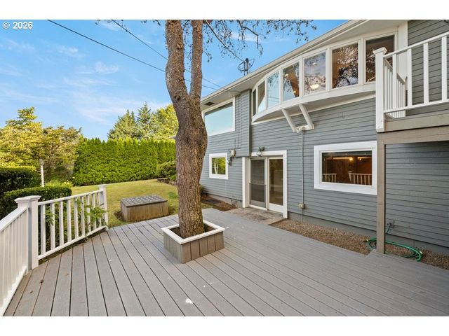 8318 Nw BACON Rd, Vancouver, WA 98665