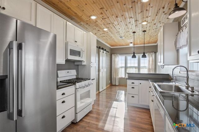 15629 Romberg Road, Holland, TX 76534