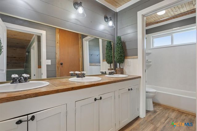 15629 Romberg Road, Holland, TX 76534