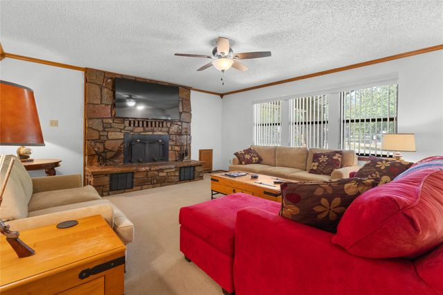 50 Channel Point Road, Eufaula, OK 74432