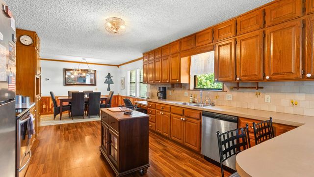 50 Channel Point Road, Eufaula, OK 74432