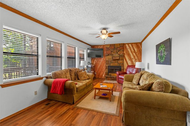 50 Channel Point Road, Eufaula, OK 74432