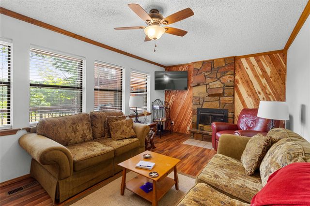 50 Channel Point Road, Eufaula, OK 74432
