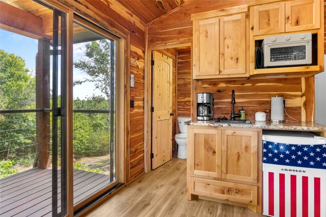 50 Channel Point Road, Eufaula, OK 74432