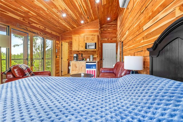 50 Channel Point Road, Eufaula, OK 74432