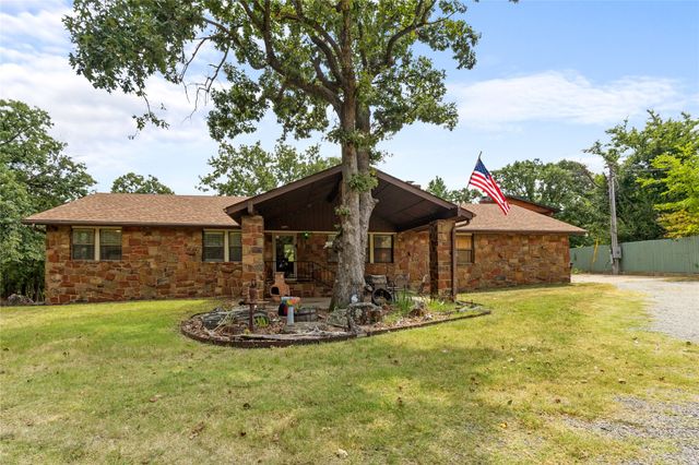 50 Channel Point Road, Eufaula, OK 74432