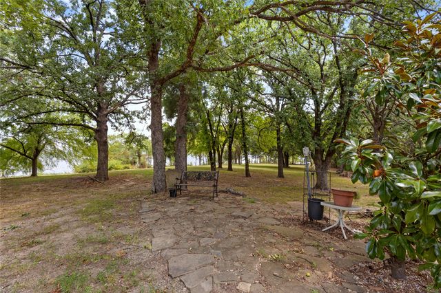 50 Channel Point Road, Eufaula, OK 74432