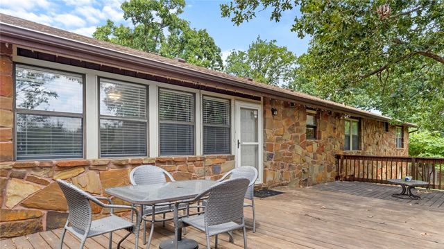 50 Channel Point Road, Eufaula, OK 74432