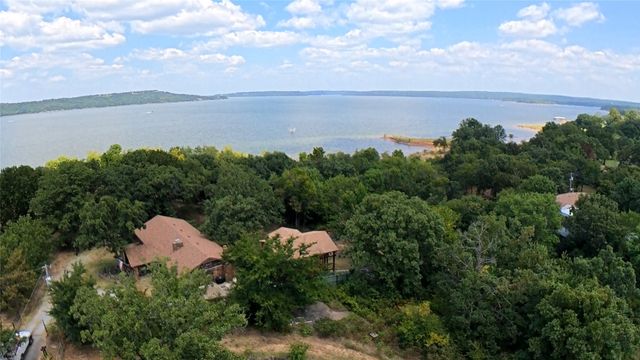 50 Channel Point Road, Eufaula, OK 74432