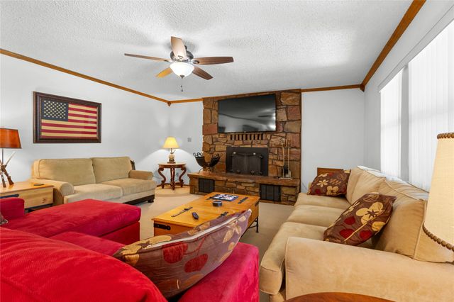 50 Channel Point Road, Eufaula, OK 74432