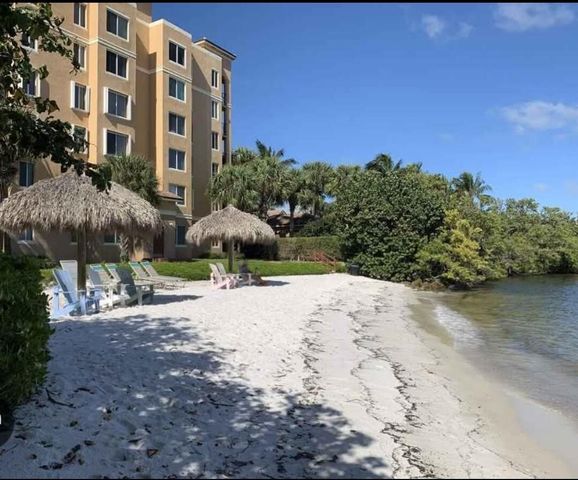 1000 Scotia Drive 506, Hypoluxo, FL 33462