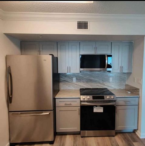 1000 Scotia Drive 506, Hypoluxo, FL 33462