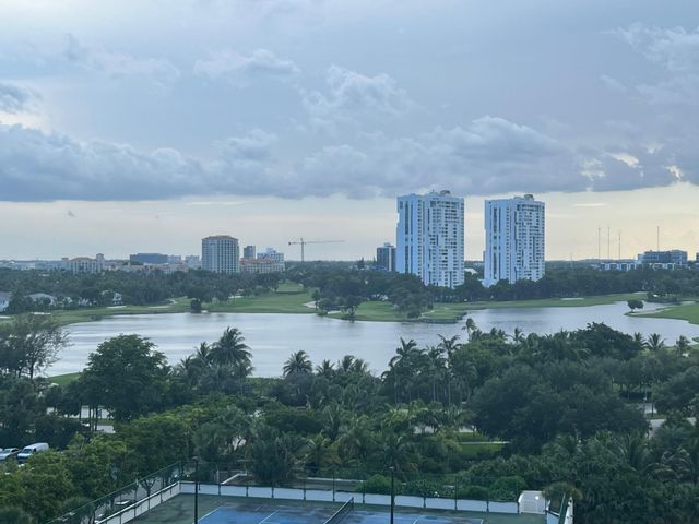 20201 E Country Club Drive 1009, Aventura, FL 33180