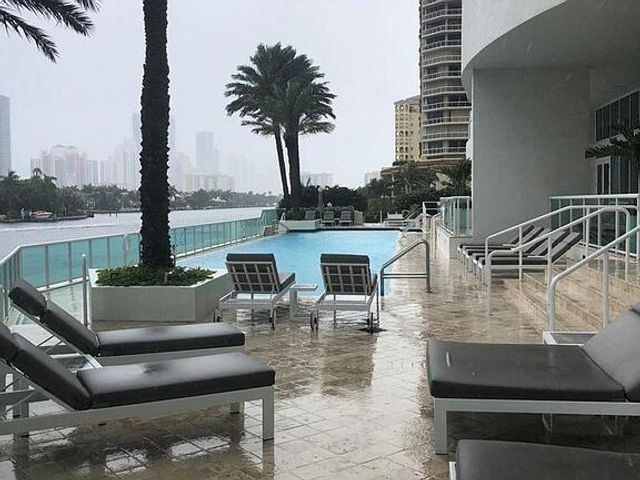 20201 E Country Club Drive 1009, Aventura, FL 33180