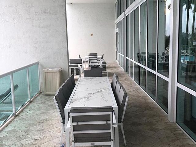 20201 E Country Club Drive 1009, Aventura, FL 33180
