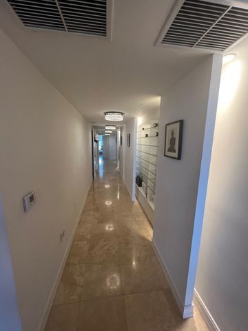 20201 E Country Club Drive 1009, Aventura, FL 33180