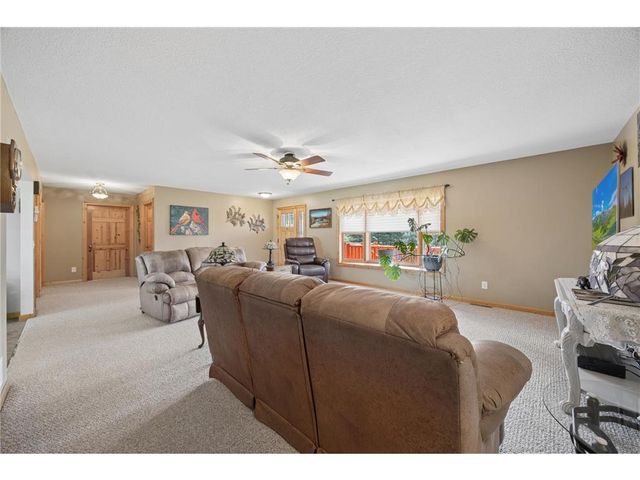 17991 Glendorado Road, Princeton, MN 55371