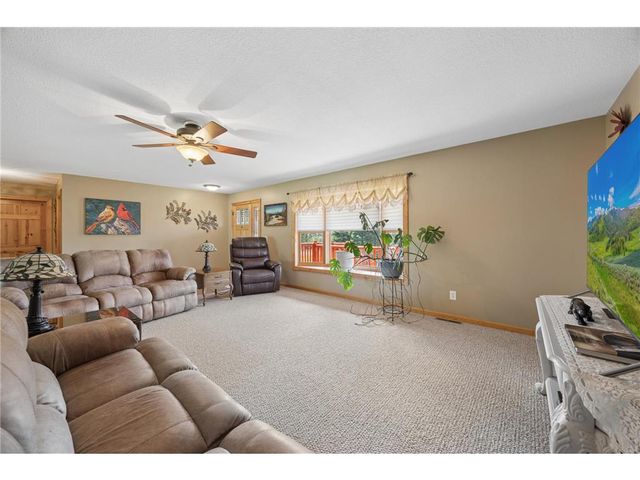 17991 Glendorado Road, Princeton, MN 55371