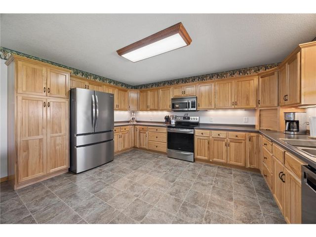 17991 Glendorado Road, Princeton, MN 55371