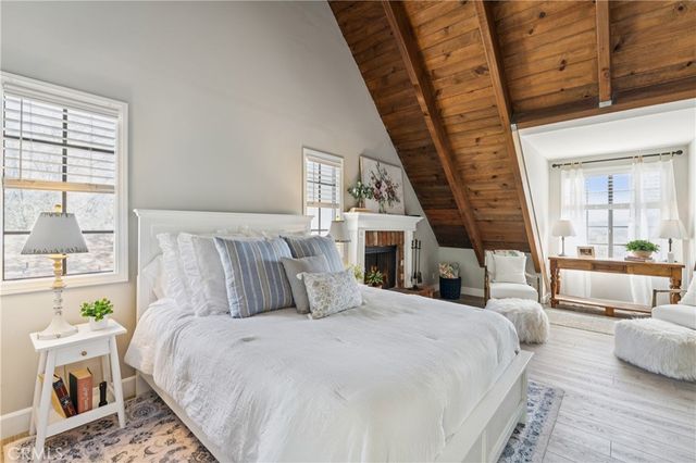27962 West Shore, Lake Arrowhead, CA 92352