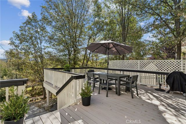 27962 West Shore, Lake Arrowhead, CA 92352