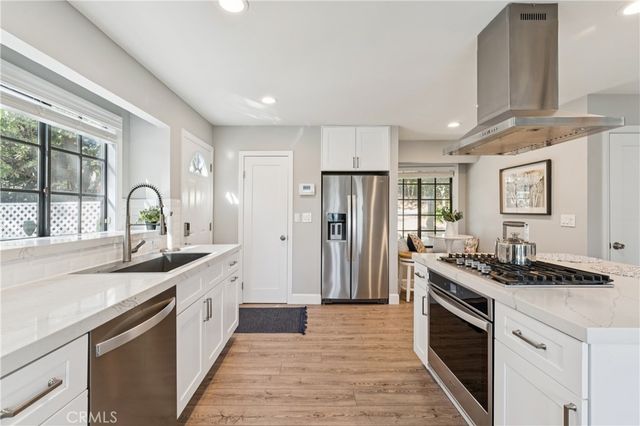 27962 West Shore, Lake Arrowhead, CA 92352