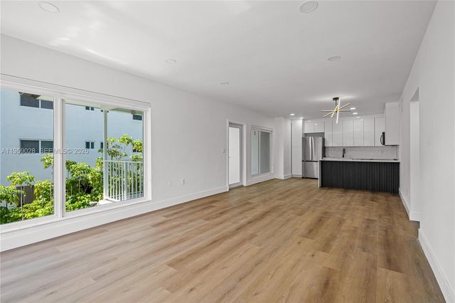 3661 NE 170th St 2, North Miami Beach, FL 33160