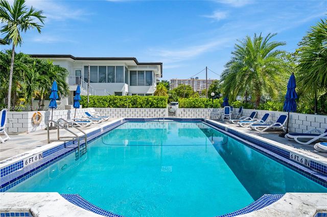 3661 NE 170th St 2, North Miami Beach, FL 33160