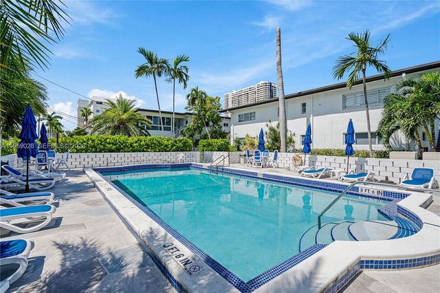 3661 NE 170th St 2, North Miami Beach, FL 33160