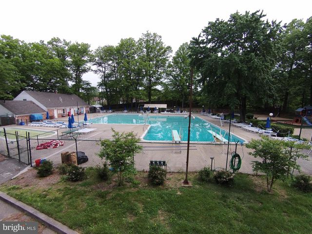 6905 BREEZEWOOD TER #., North Bethesda, MD 20852