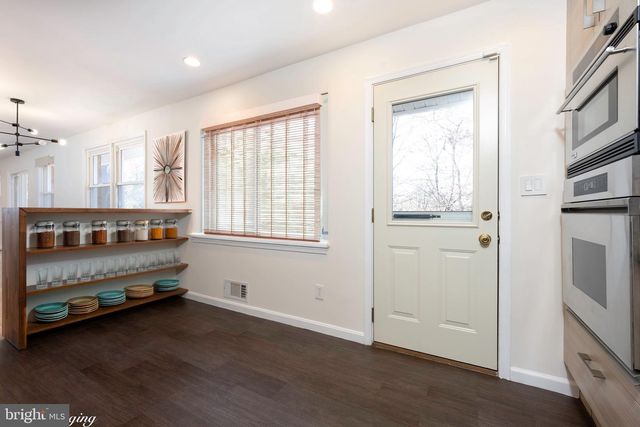 6905 BREEZEWOOD TER #., North Bethesda, MD 20852