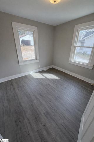 526 Church Street, Laurens, SC 29360