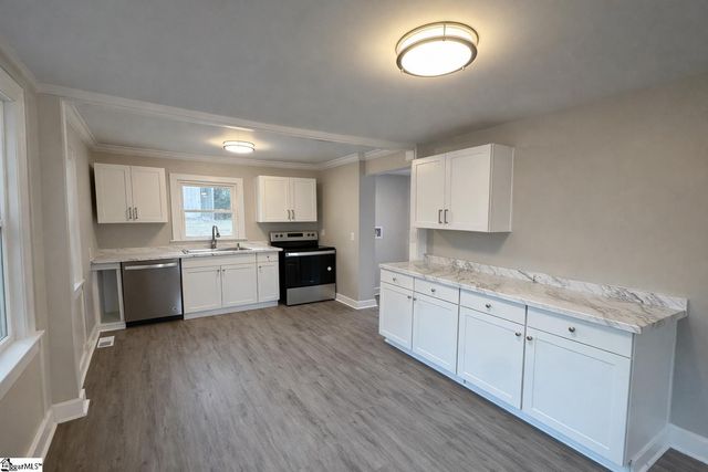 526 Church Street, Laurens, SC 29360