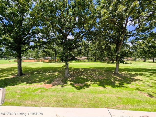 2909 Fincastle Drive, Fort Smith, AR 72908
