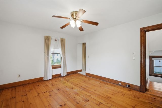 41 Cottage St, Amherst, MA 01002