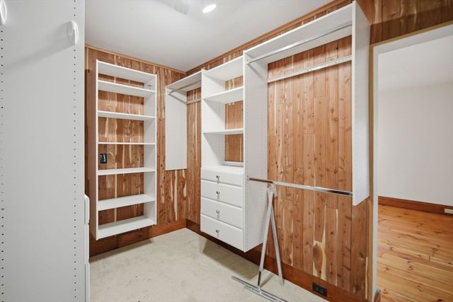 41 Cottage St, Amherst, MA 01002