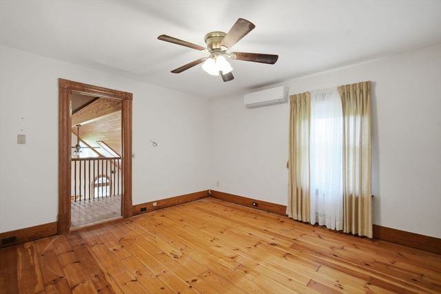 41 Cottage St, Amherst, MA 01002