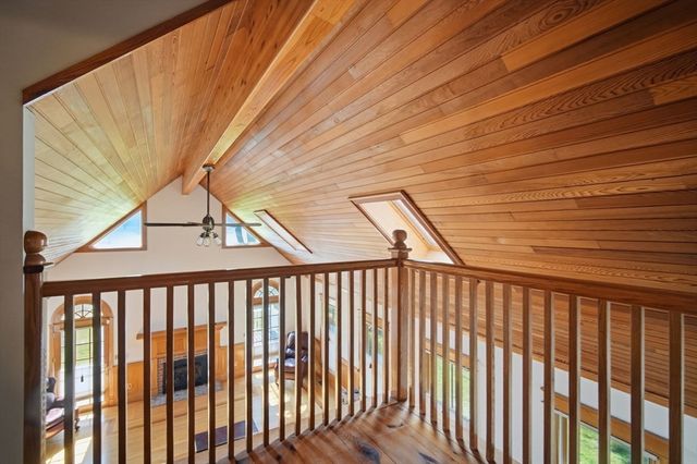 41 Cottage St, Amherst, MA 01002