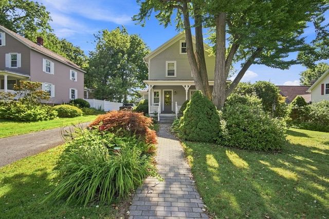 41 Cottage St, Amherst, MA 01002