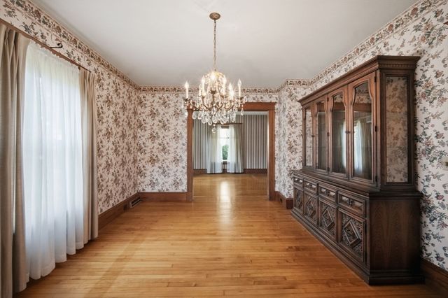 41 Cottage St, Amherst, MA 01002