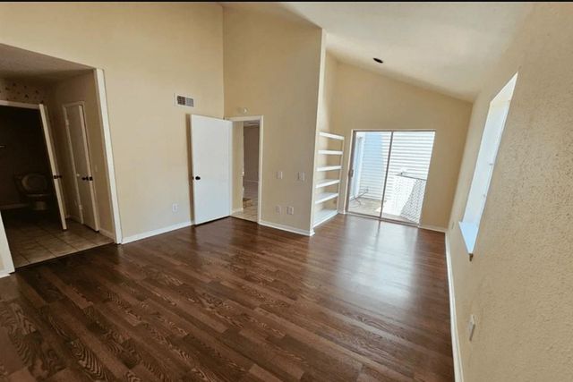 9809 Richmond Avenue F14, Houston, TX 77042