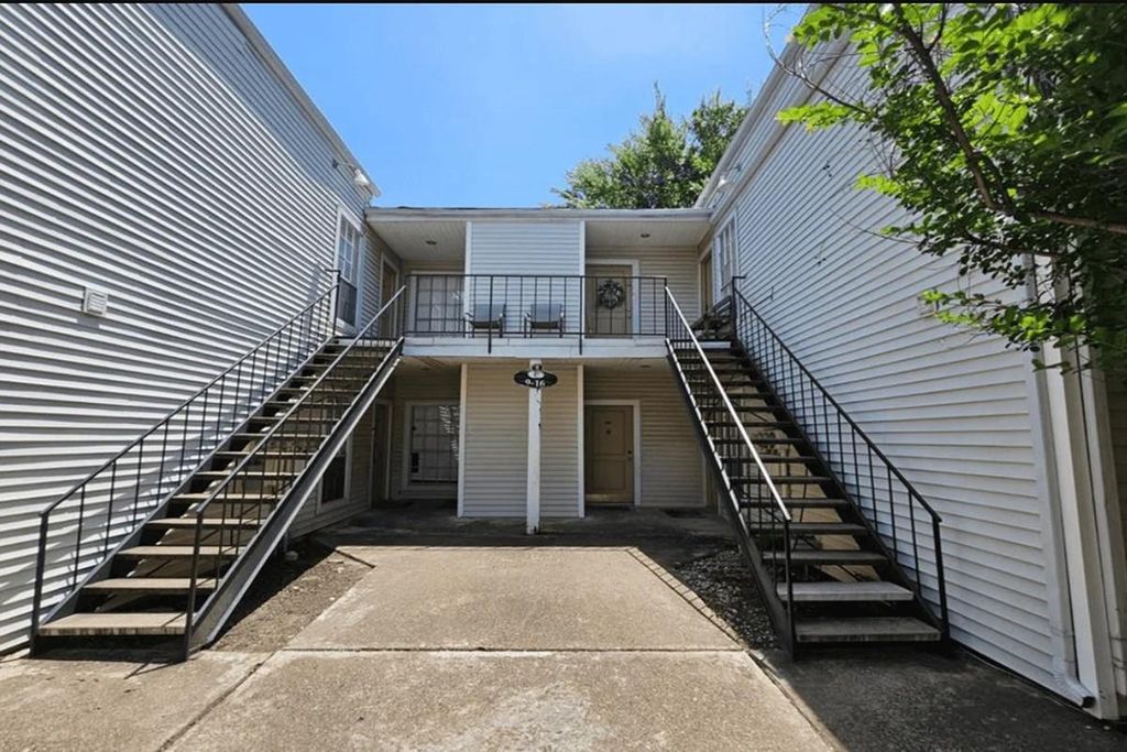 9809 Richmond Avenue F14, Houston, TX 77042