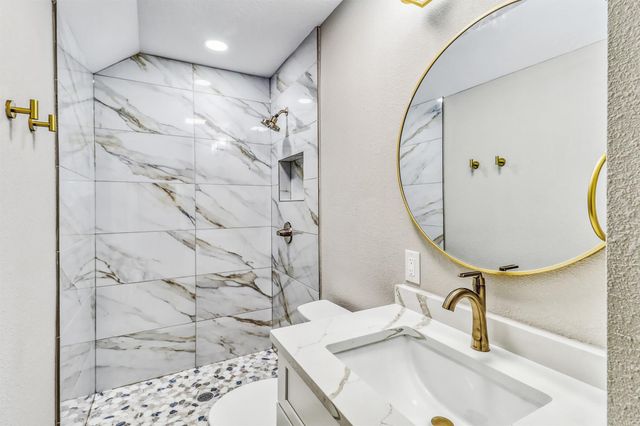 402 Bauxhall Court, Katy, TX 77450