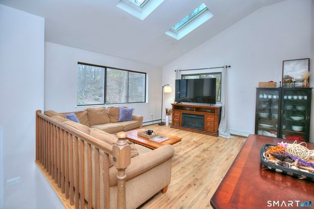 518 Bennetts Farm Road, Ridgefield, CT 06877
